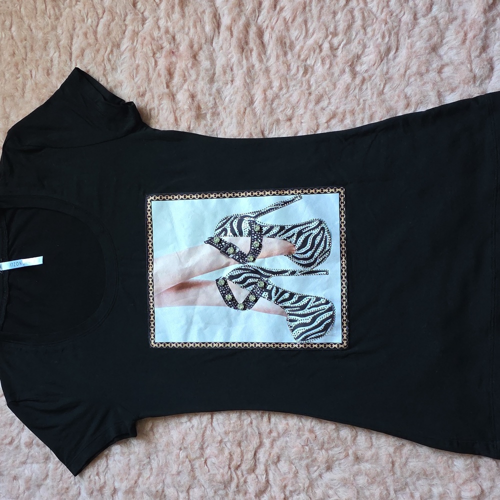 ITZON Elegant Black Tee with Zebra Print Heels Design